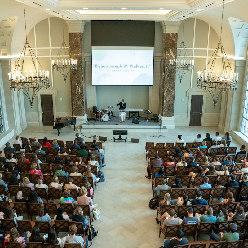 Campus members gathers for chapel