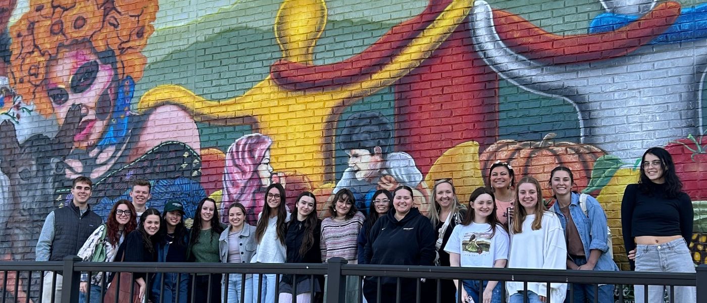 Belmont students visit Casa Azafran in Nashville