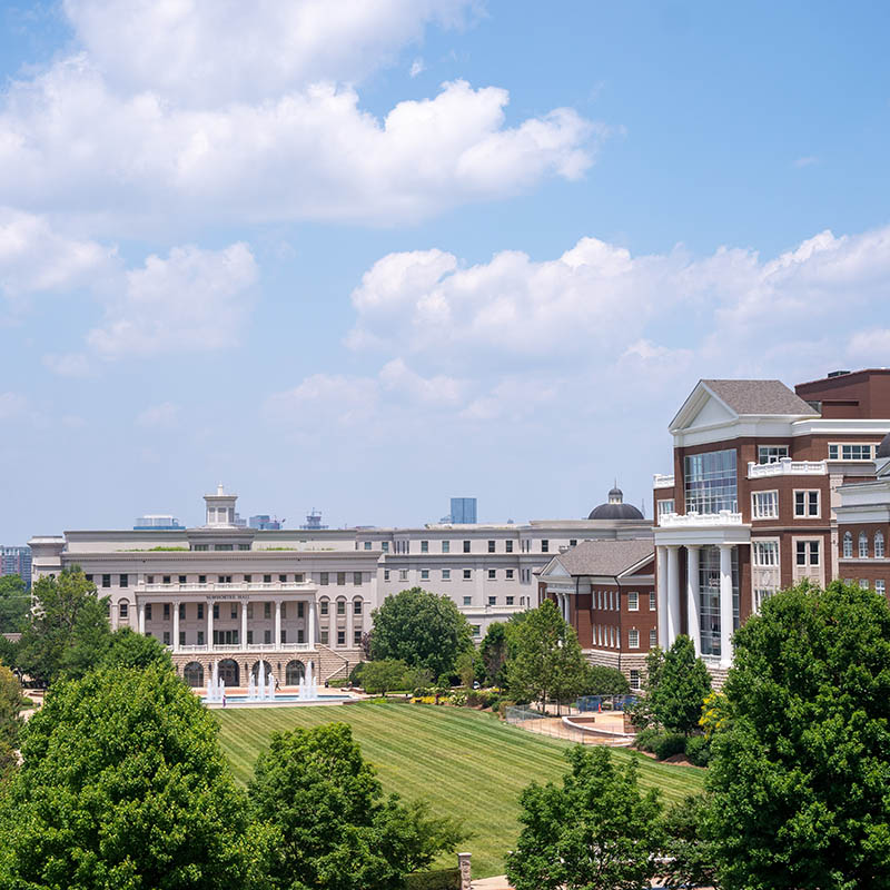 The main lawn on Belmont's campus on a sunny day