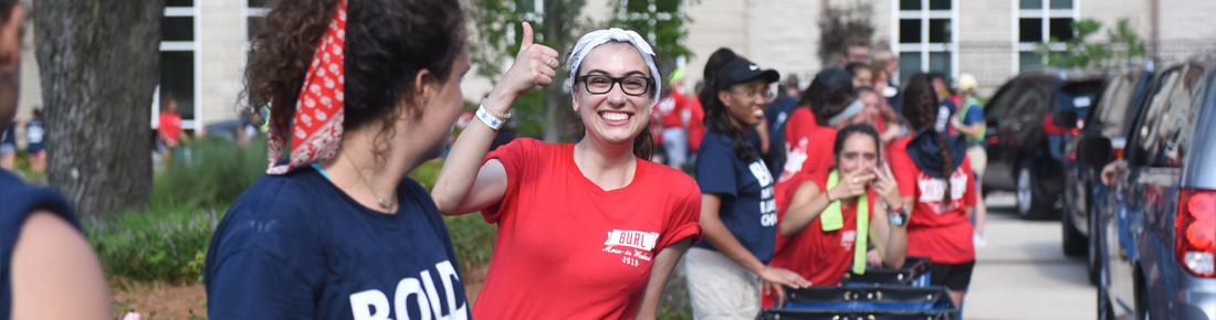 A photo of Belmont students on move-in day.