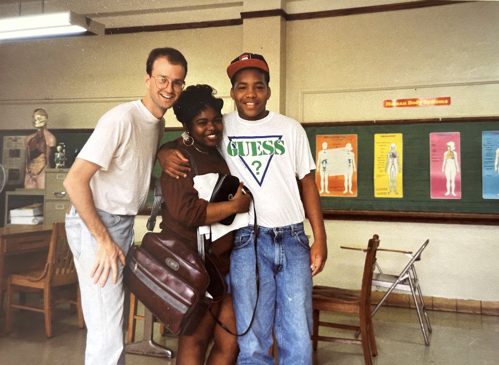 McIntyre with students in St. Louis