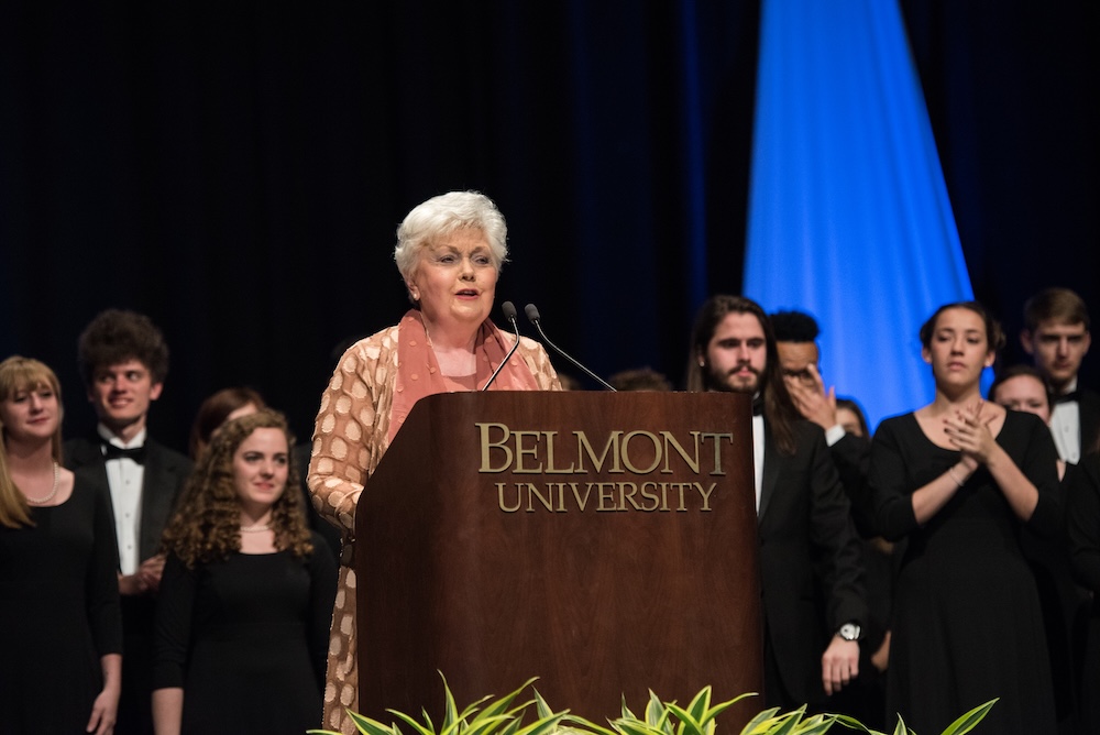 Former Dean Cynthia Curtis speaks at president's dinner