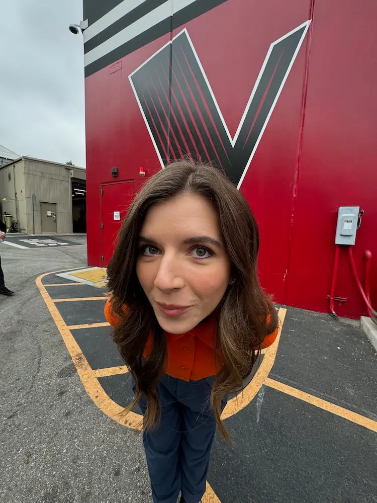 Abigayle Oakley on set of the voice