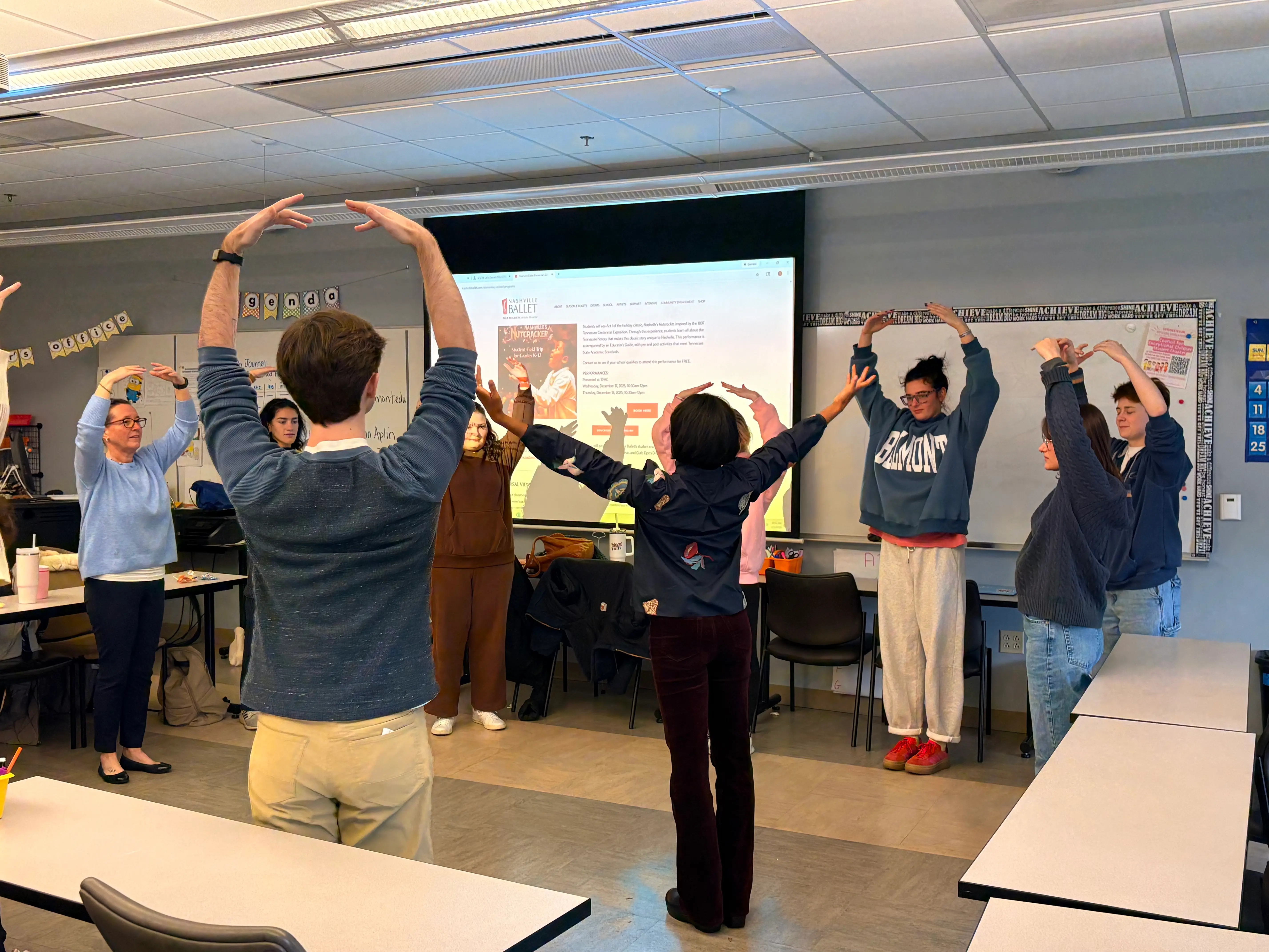 students learning from Richardson